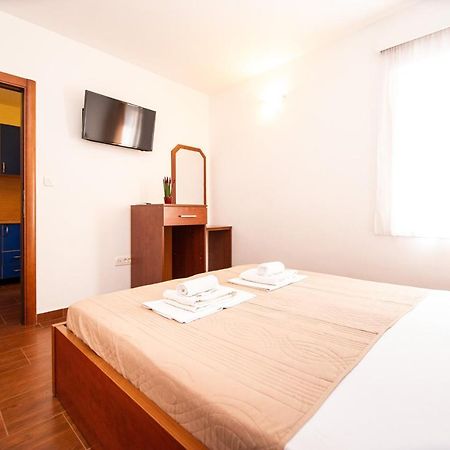 Villa Iper Будва Екстериор снимка