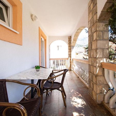 Villa Iper Будва Екстериор снимка