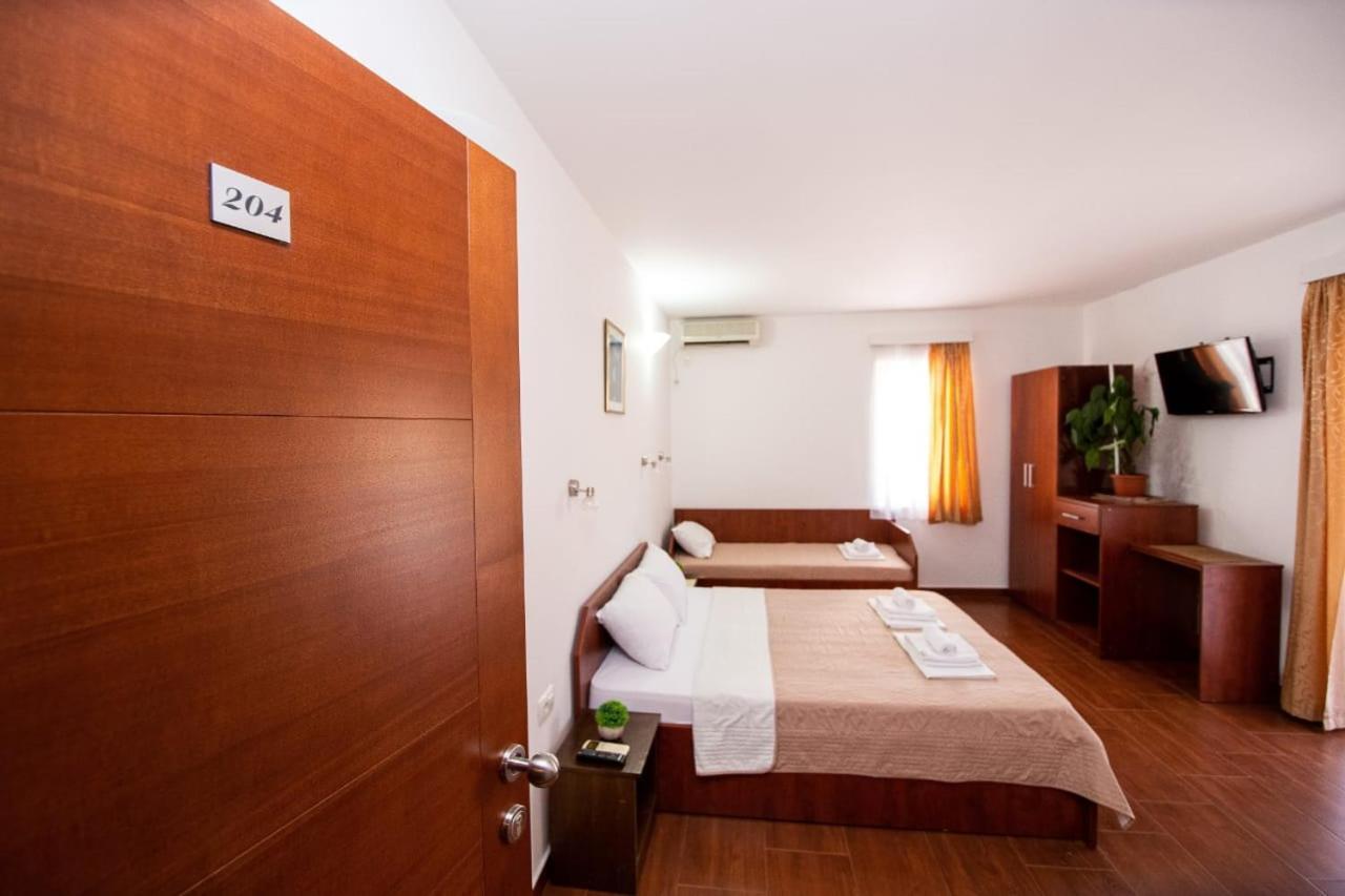 Villa Iper Будва Екстериор снимка