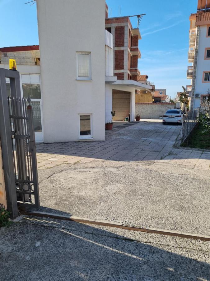 Villa Iper Будва Екстериор снимка