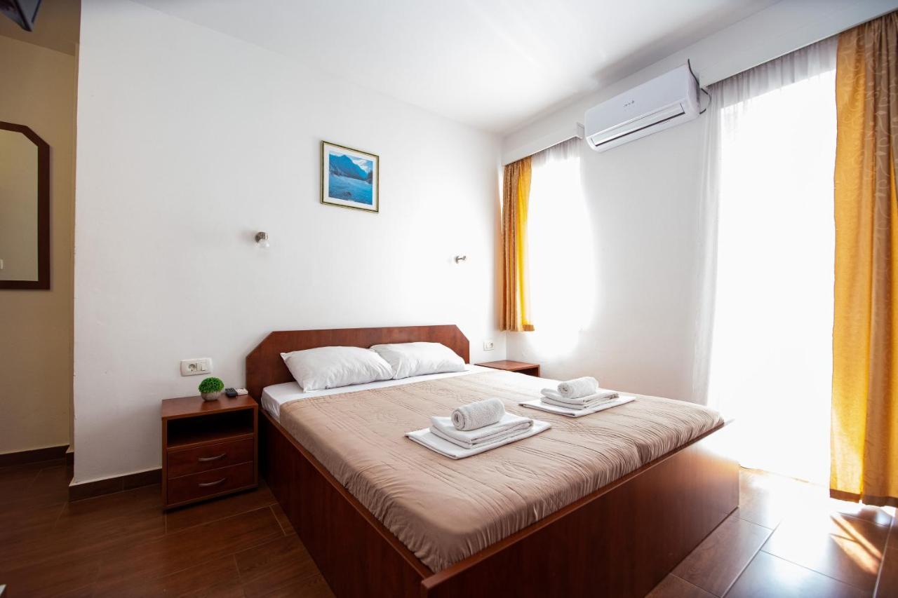 Villa Iper Будва Екстериор снимка