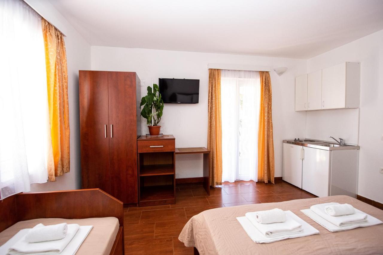 Villa Iper Будва Екстериор снимка