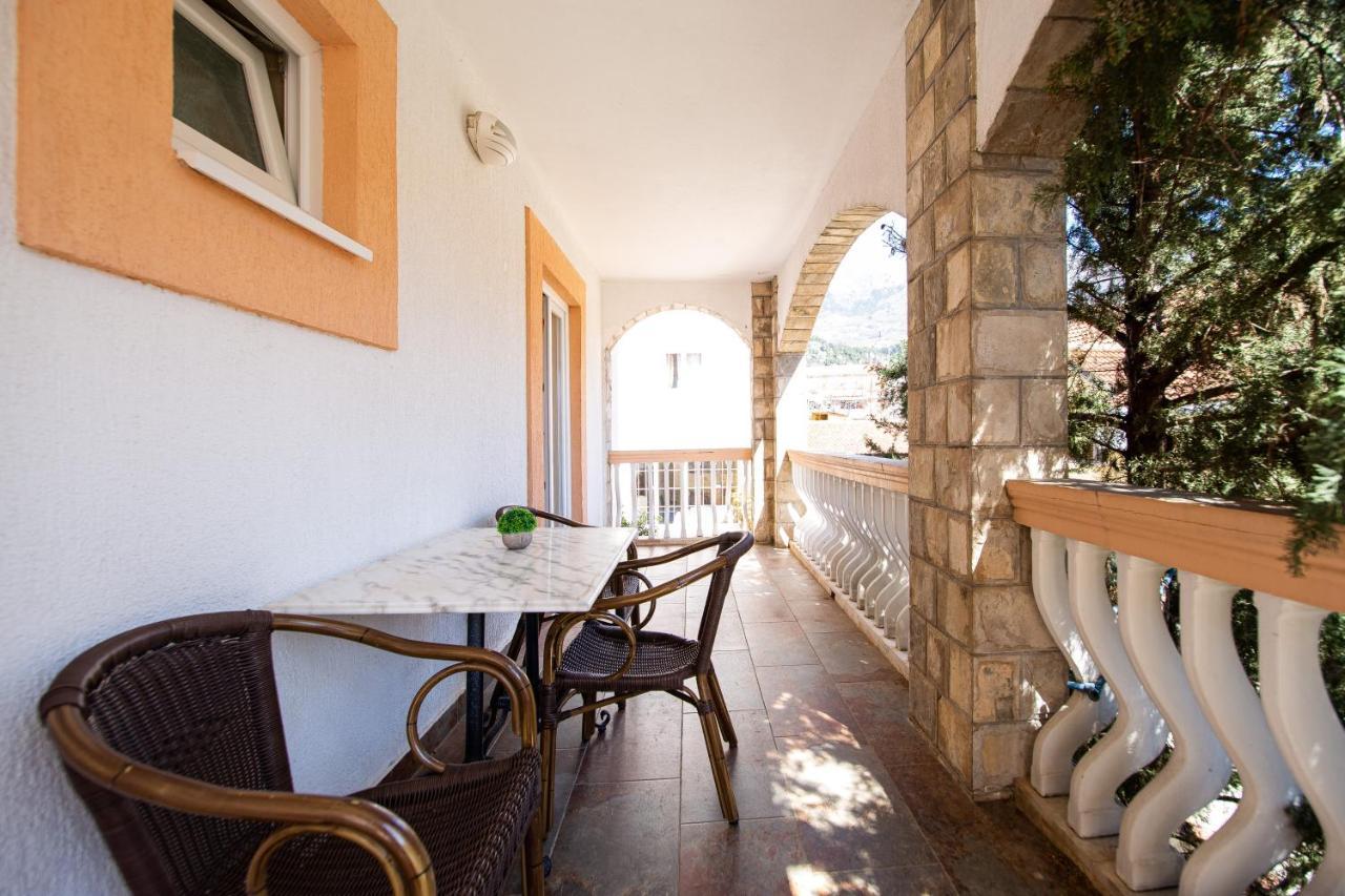 Villa Iper Будва Екстериор снимка